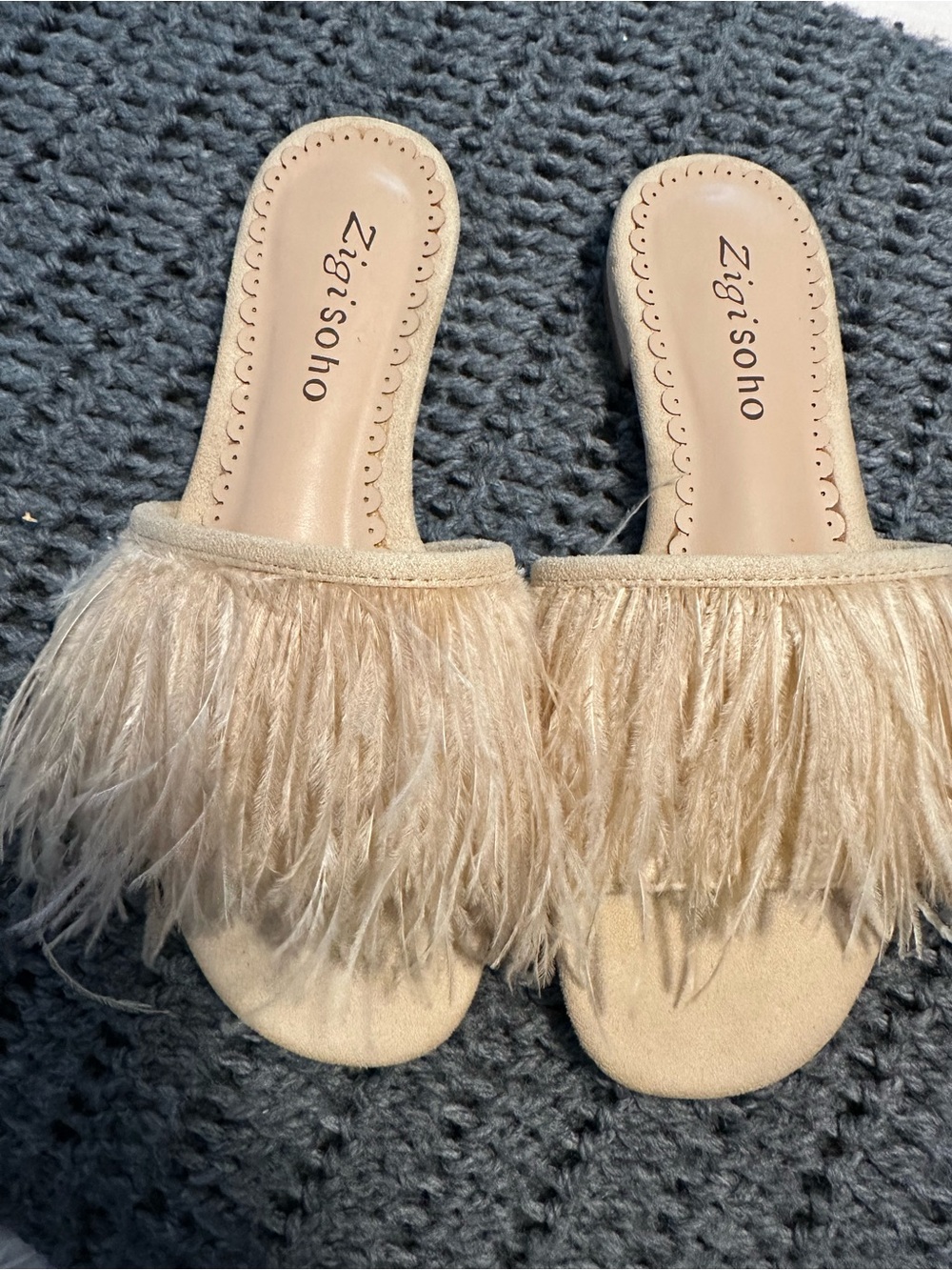 Zigi Soho Size 5 Genuine Ostrich Feather Slide Sandals Beige Boho Flats